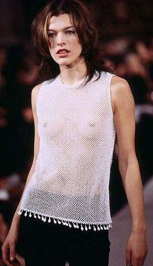 Milla Jovovich nude. Photo - 25