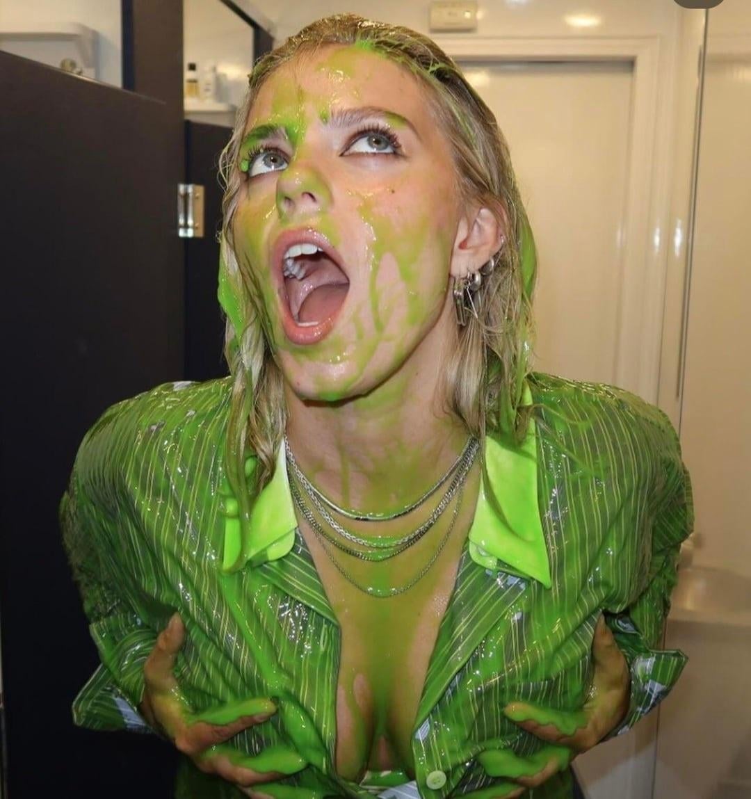Reneé Rapp nude. Photo - 12