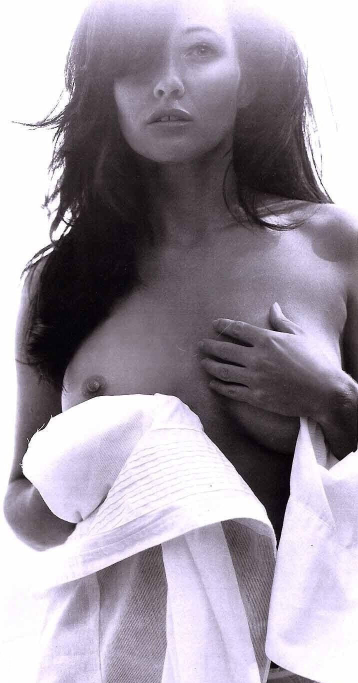 Shannen Doherty nude. Photo - 3