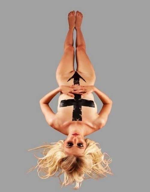 Taylor Momsen nude. Photo - 9