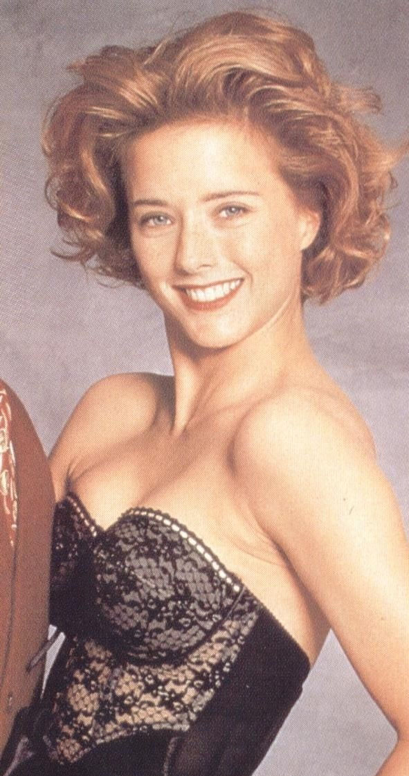 Tea Leoni nude. Photo - 5