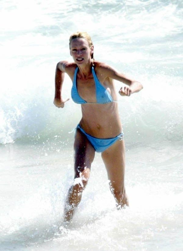 Uma Thurman nude. Photo - 20