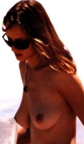 Uma Thurman nude. Photo - 5