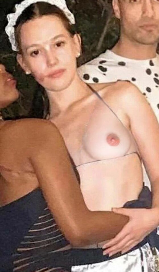Victoria Pedretti nude. Photo - 70