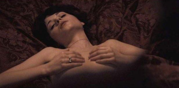 Zooey Deschanel nude. Photo - 7