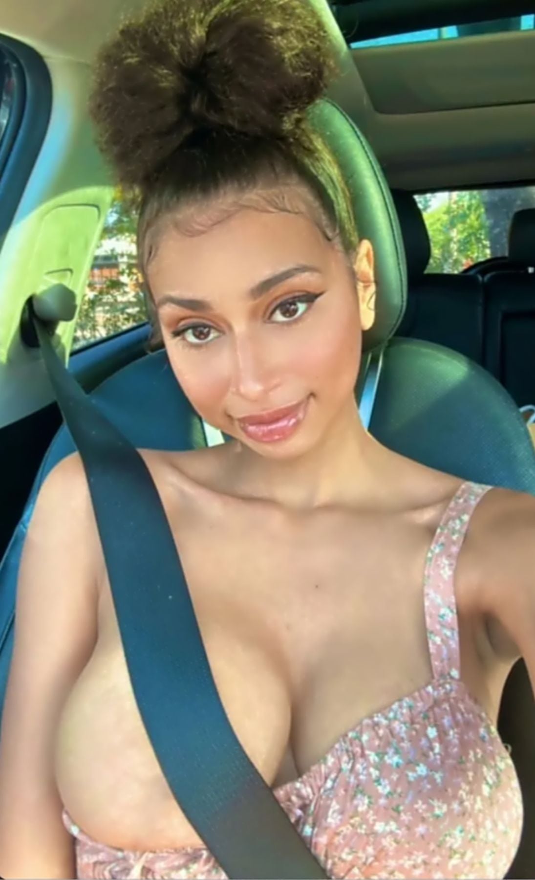 Zuri Zoltan nude. Photo - 2